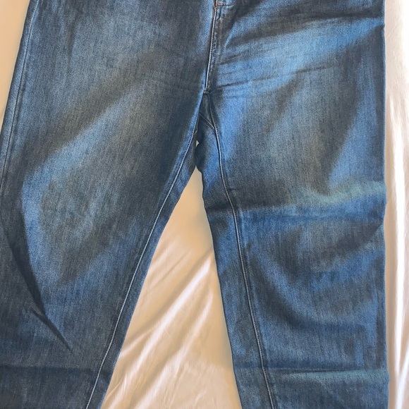 Klarissa Paperbag Waist Jeans - Medium Blue Wash
Size: L - Picture 4 of 6